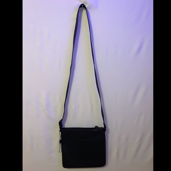 lacoste messenger bag women's